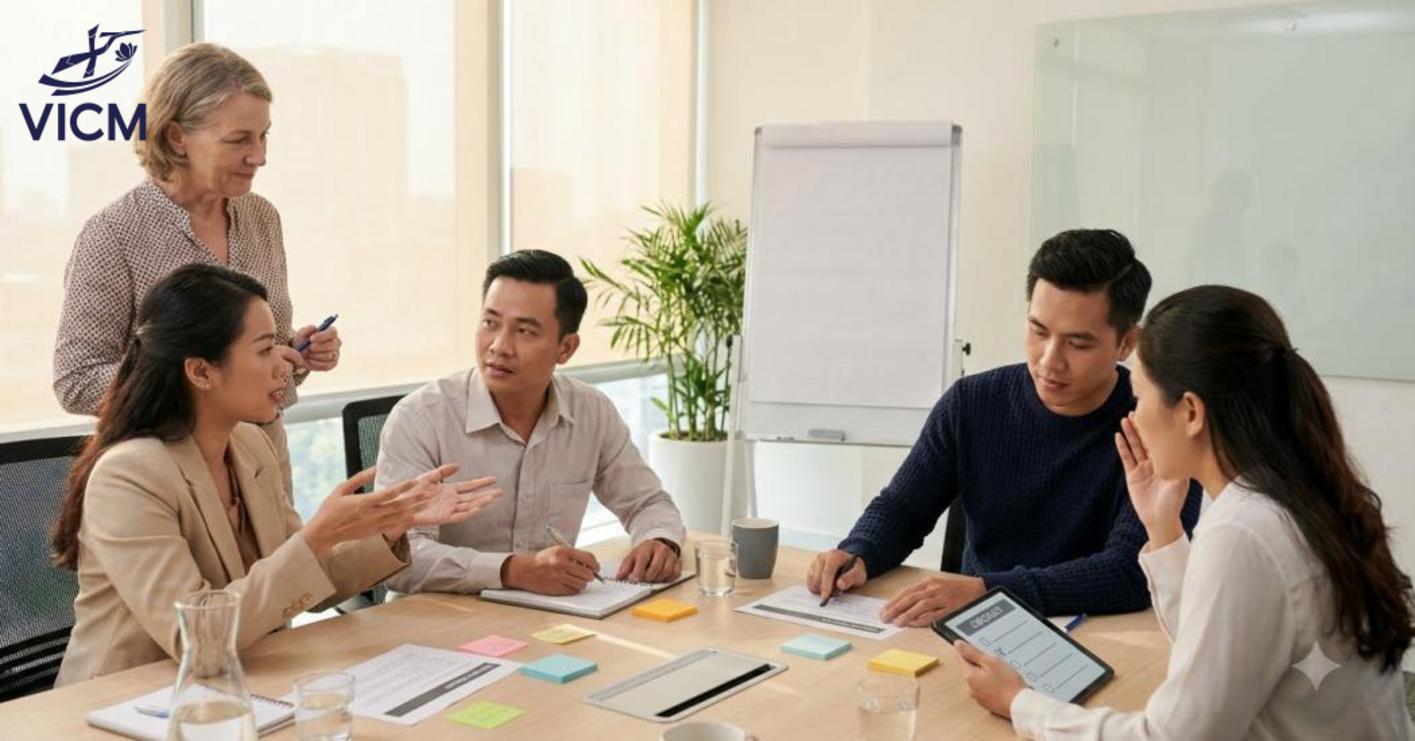 Adult Learning Theory giúp thiết kế đào tạo dựa trên kinh nghiệm, tính tự chủ và nhu cầu ứng dụng thực tế của người trưởng thành.