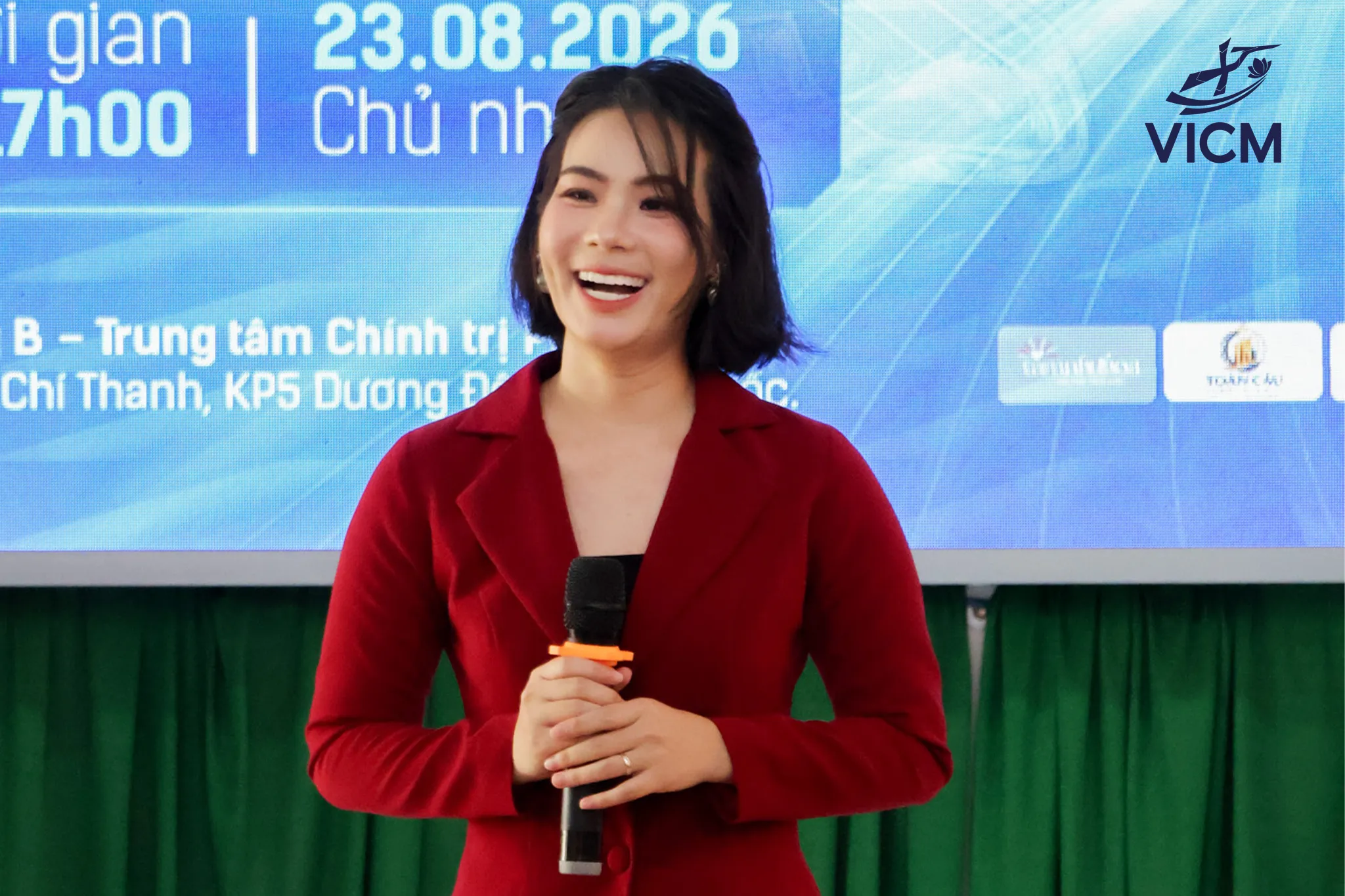Ngày 23/8/2026, Ms Khả Vân (Giám đốc VICM) làm diễn giả chia sẻ về quản trị nhân sự cho gần 60 chủ doanh nghiệp tại Phú Quốc. Ngày 23/8/2026, Ms Khả Vân (Giám đốc VICM) làm diễn giả chia sẻ về quản trị nhân sự cho gần 60 chủ doanh nghiệp tại Phú Quốc.